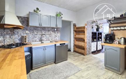 Unikátny rodinný dom s veľkým pozemkom