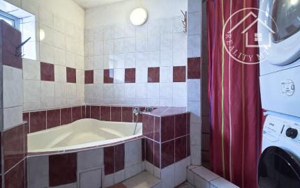 Unikátny rodinný dom s veľkým pozemkom