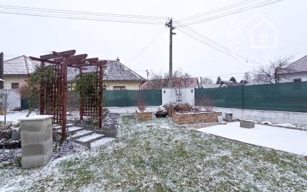 Unikátny rodinný dom s veľkým pozemkom