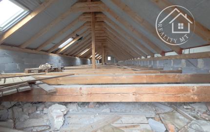 KOMERČNÝ OBJEKT S POTENCIÁLOM BÝVANIA