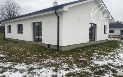 4 izbové rodinné domy s veľkorysou výmerou na Budiši