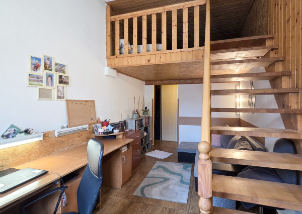 Unikátny rodinný dom s veľkým pozemkom