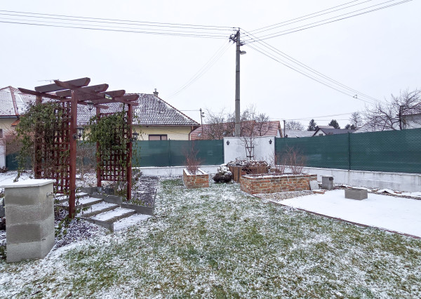 Unikátny rodinný dom s veľkým pozemkom