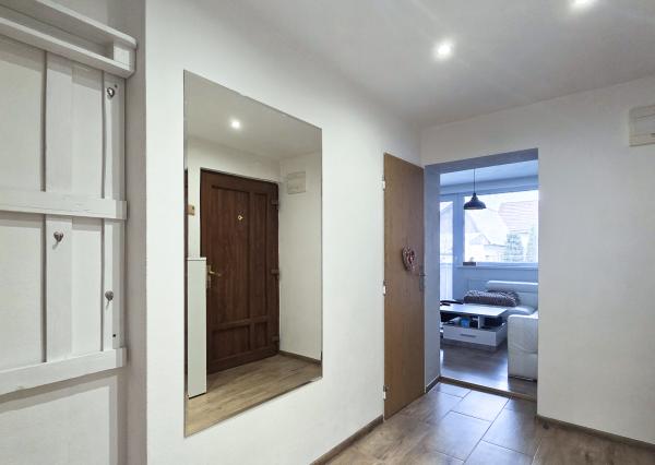 Predaj 3 izbového zrekonštruovaného bytu v tehlovej bytovke v obci Belá-Dulice