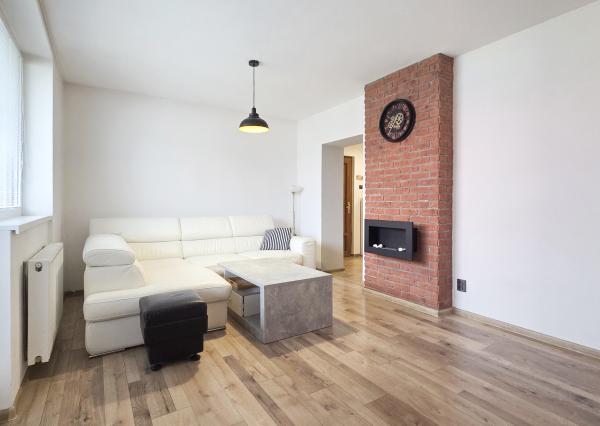 Predaj 3 izbového zrekonštruovaného bytu v tehlovej bytovke v obci Belá-Dulice