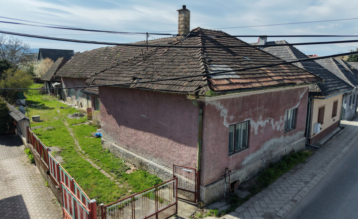 Mošovce - starší rodinný dom/pozemok - fotografia 4