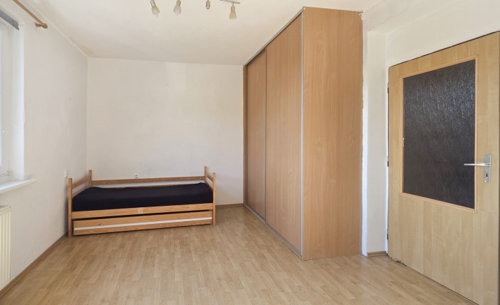 Na predaj 3-izbový tehlový byt s garážou v cene – Sučany - fotografia 5