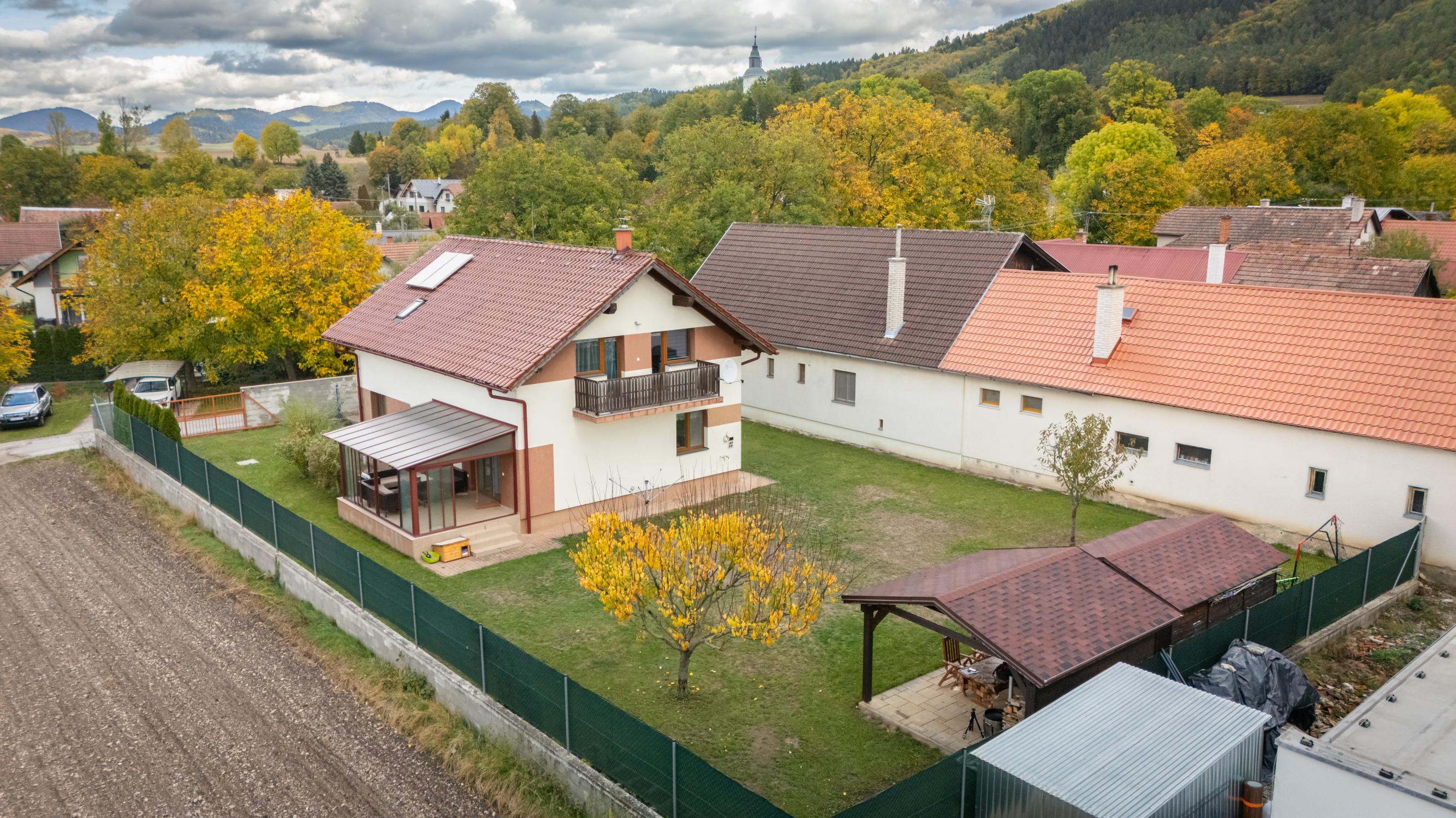 MODERNÝ 5-IZBOVÝ RODINNÝ DOM V NECPALOCH